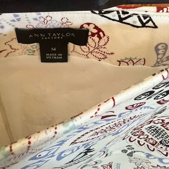 Ann Taylor Factory - Multicolor Floral Patterned Skirt - Picture 2 of 5